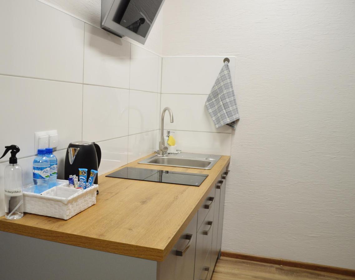 Hostel Adabet Kepno Eksteriør bilde